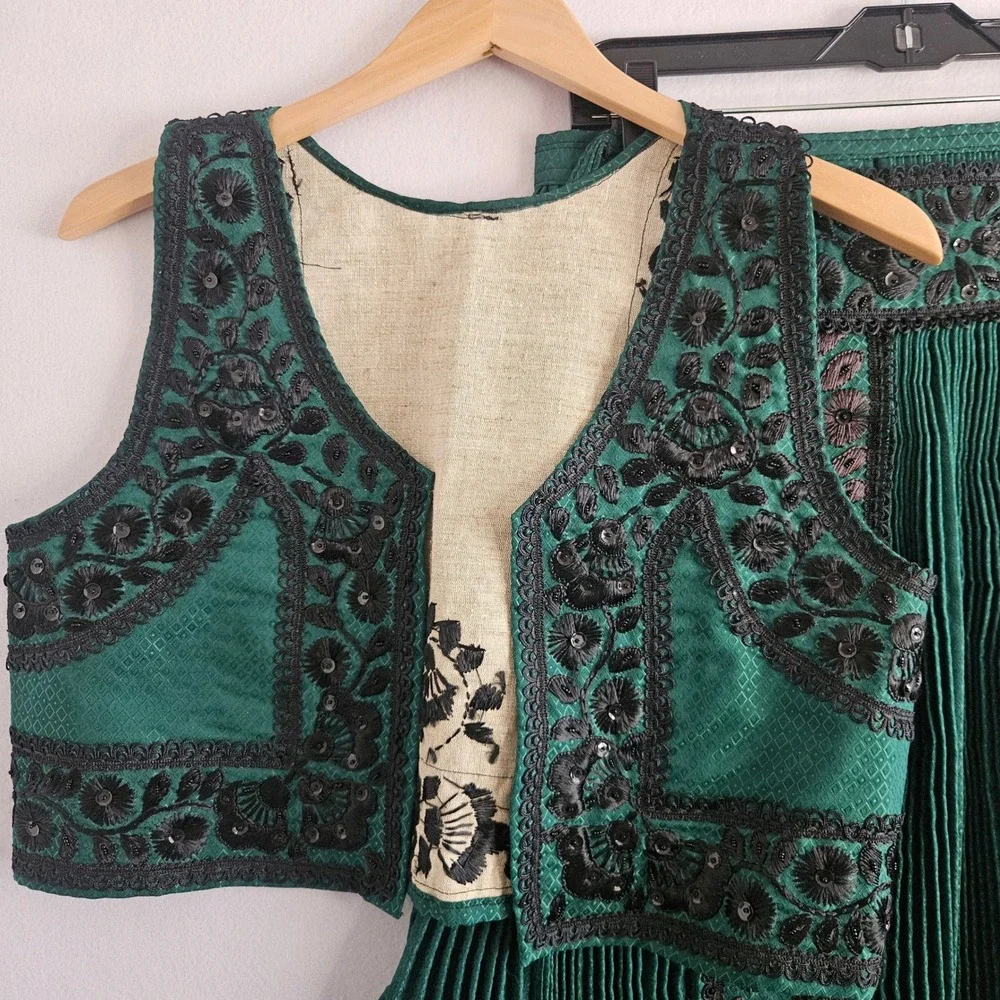 Vtg Kalotaszeg Transylvania‎ Embroidered Sequin Vest Pleated Wrap Skirt Apron